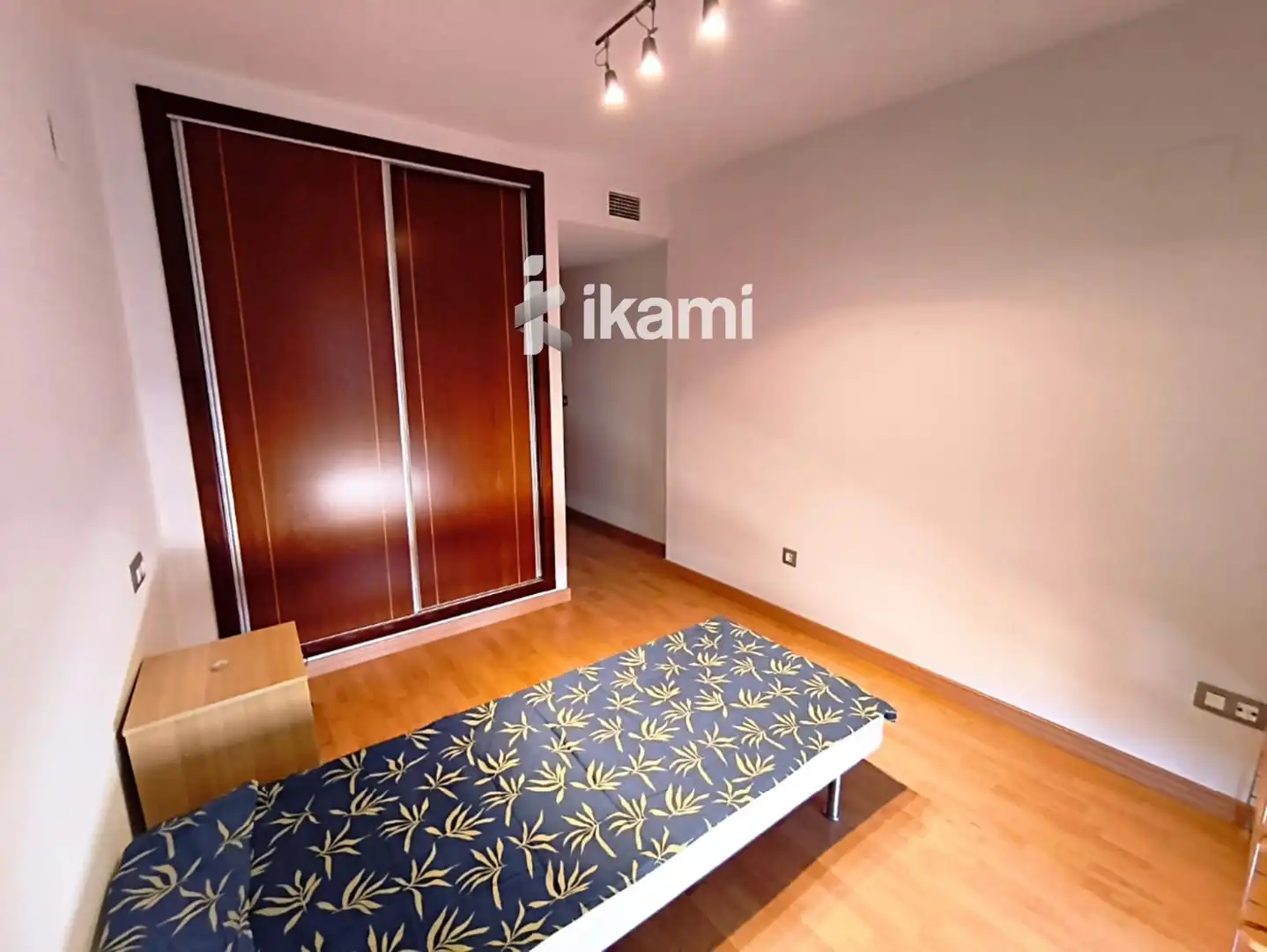 Habitación de Ático en venta en Polop con Aire acondicionado y Terraza