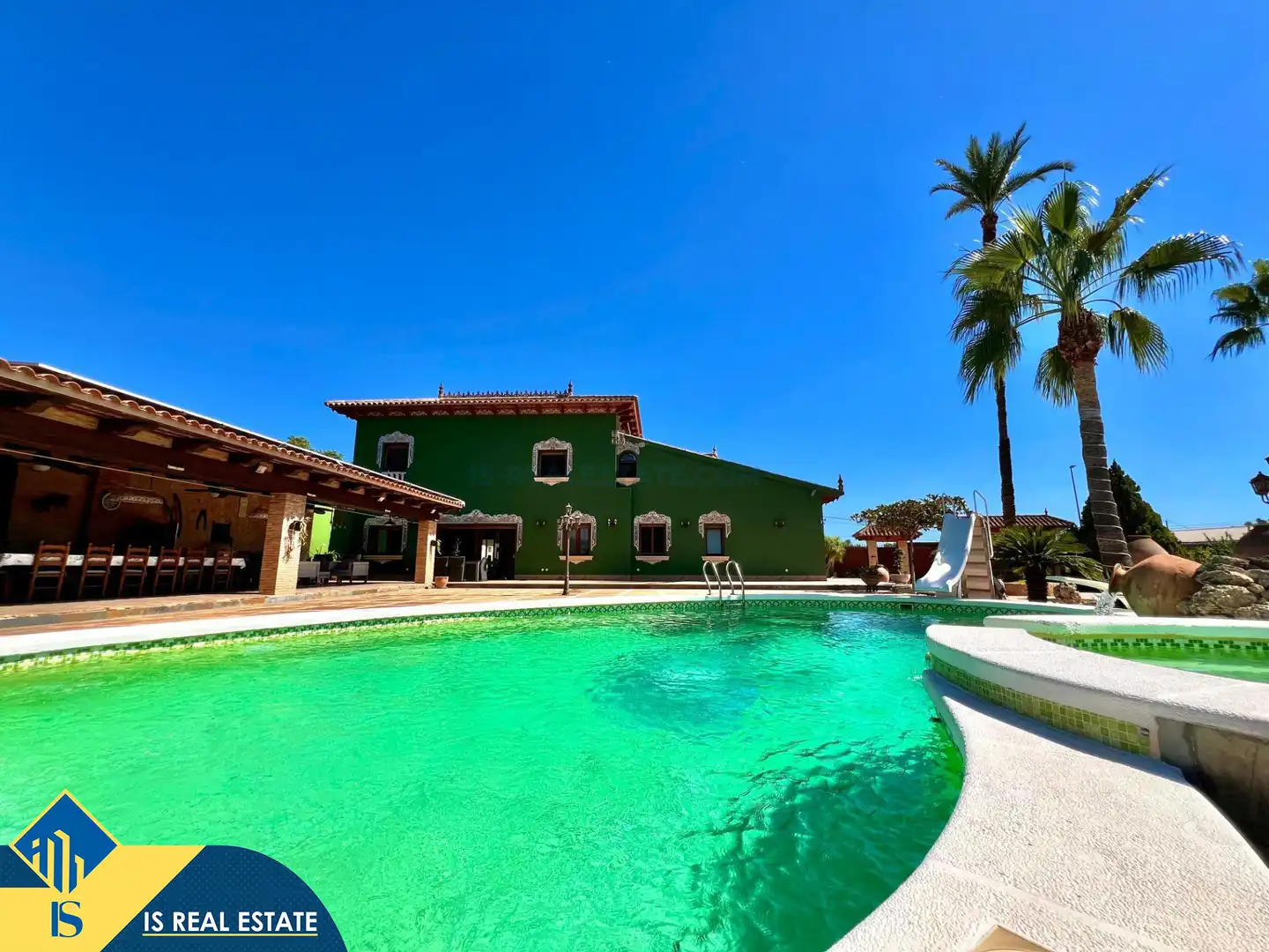 Detached house with pool for sale in Almoradí