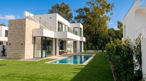 Exclusiva villa contemporánea en venta en la Costa del Sol ubicación privilegiada cerca de Marbella