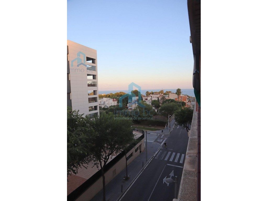 Vista exterior de Piso de alquiler en  Tarragona Capital