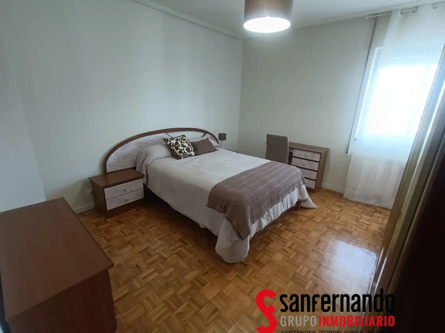 Habitación de Piso de alquiler en Santander con Calefacción y Amueblado