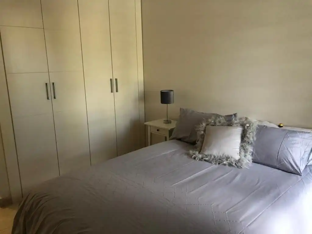 Habitación de Apartamento de alquiler en Benahavís con Aire acondicionado, Calefacción y Terraza