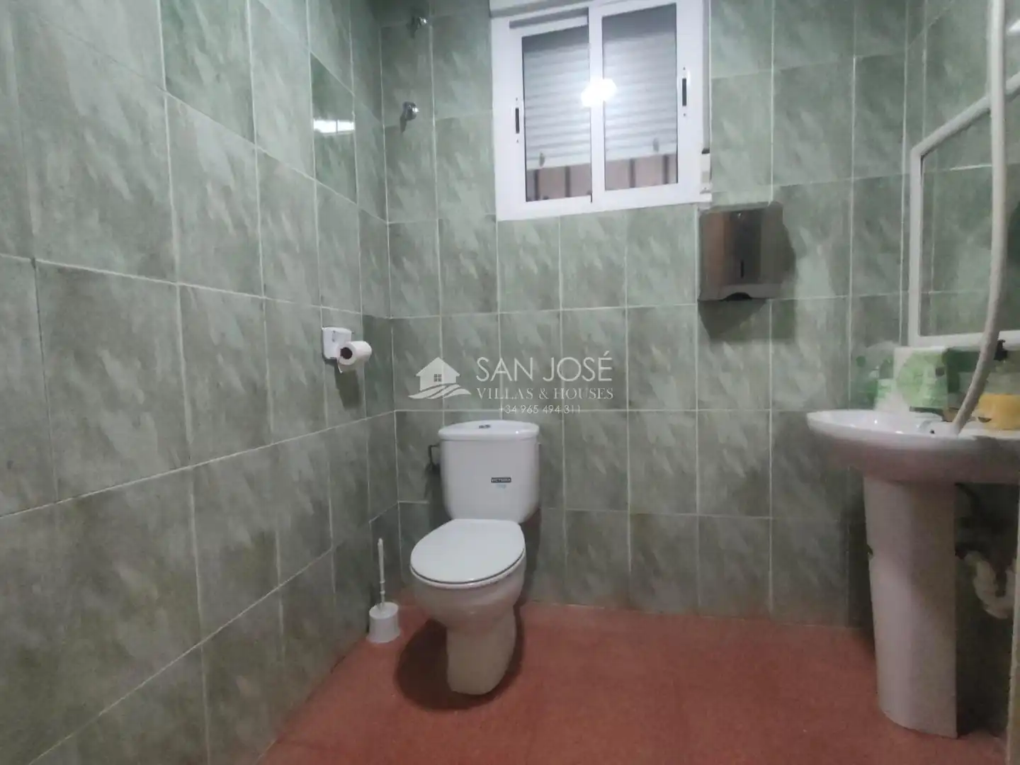 Bany de Local de lloguer en Aspe amb Aire condicionat