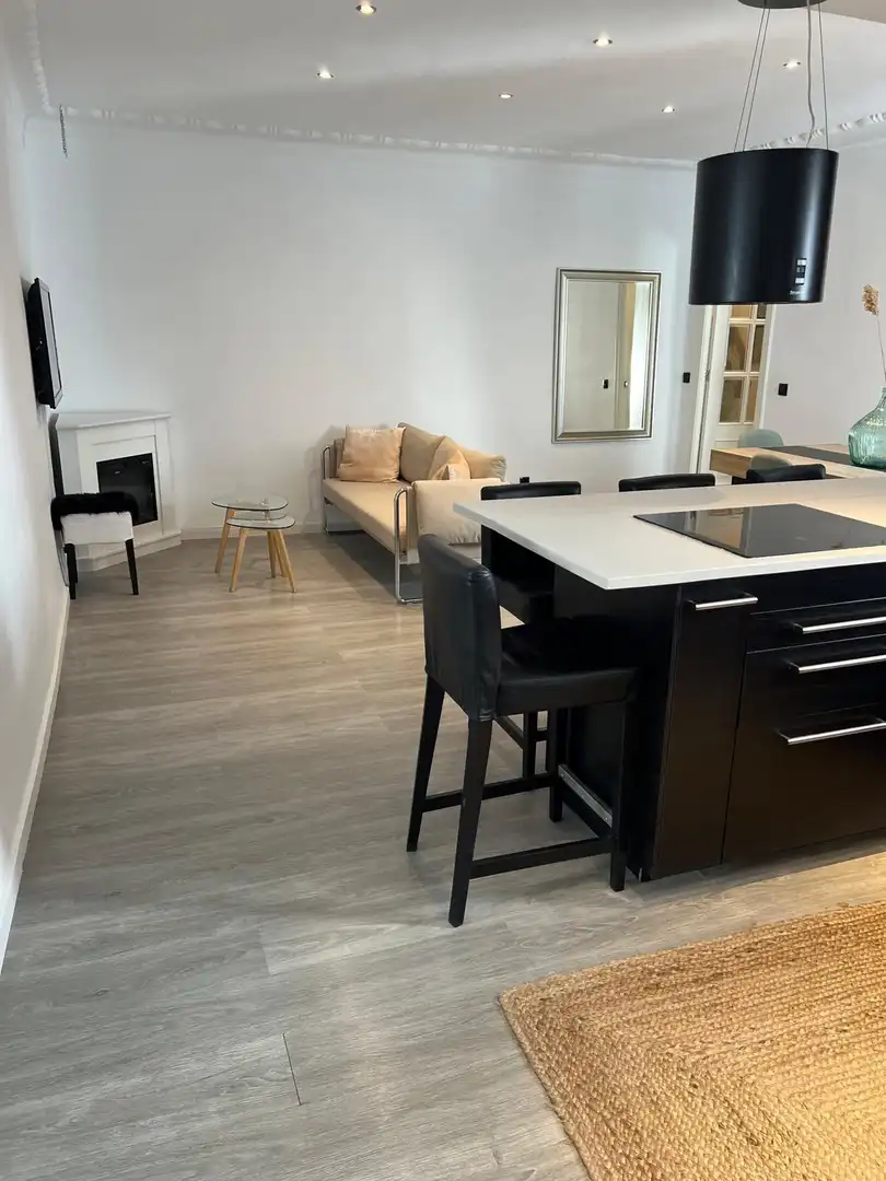 Sala d'estar de Pis en venda en  Sevilla Capital amb Aire condicionat