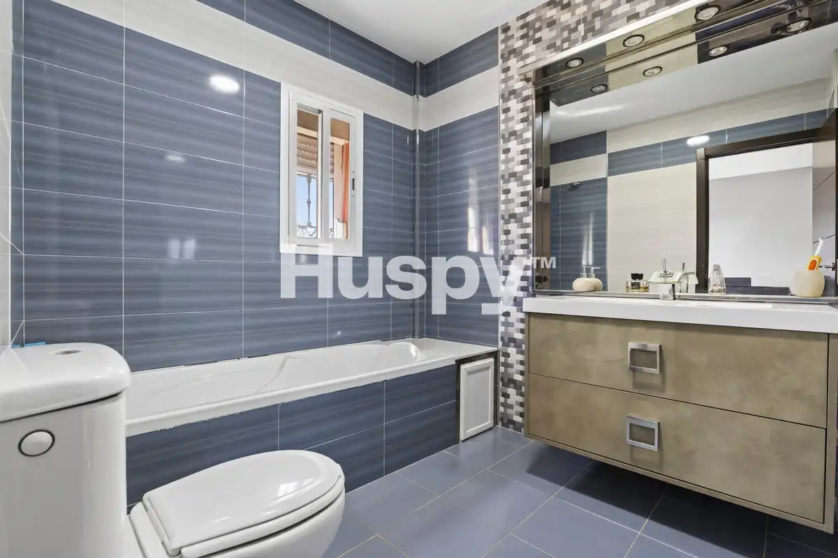 Chalet con balcón en venta en Calle Torre del Oro, imagen 19