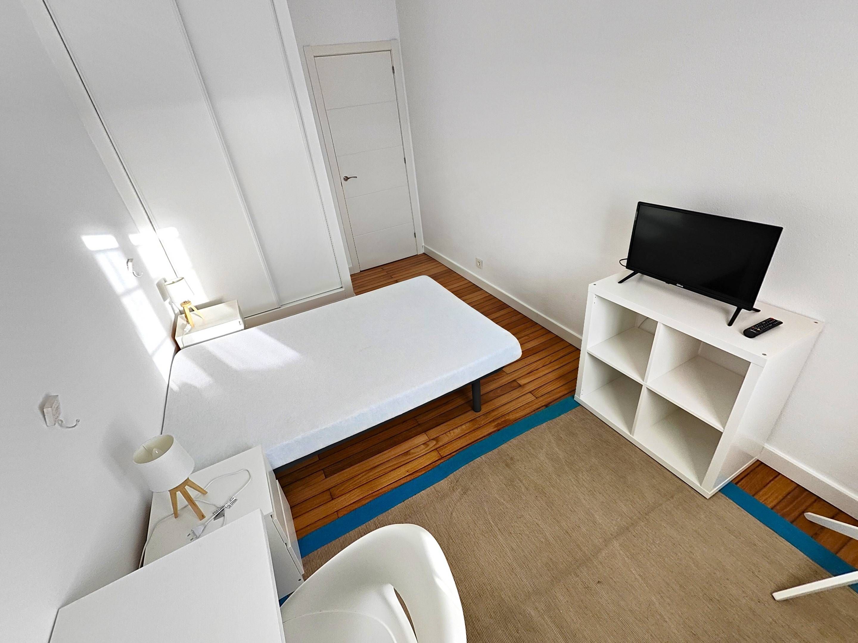 Bedroom of Planta baja to rent in Santiago de Compostela 