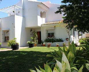 Jardí de Casa o xalet en venda en Jerez de la Frontera amb Jardí privat, Terrassa i Piscina