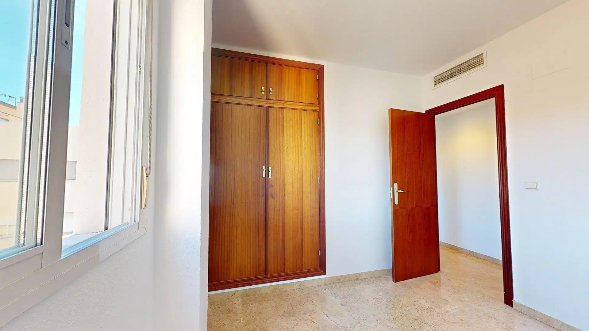 Wohnung zum Verkauf in Córdoba mit Klimaanlage, Heizung und Abstellraum