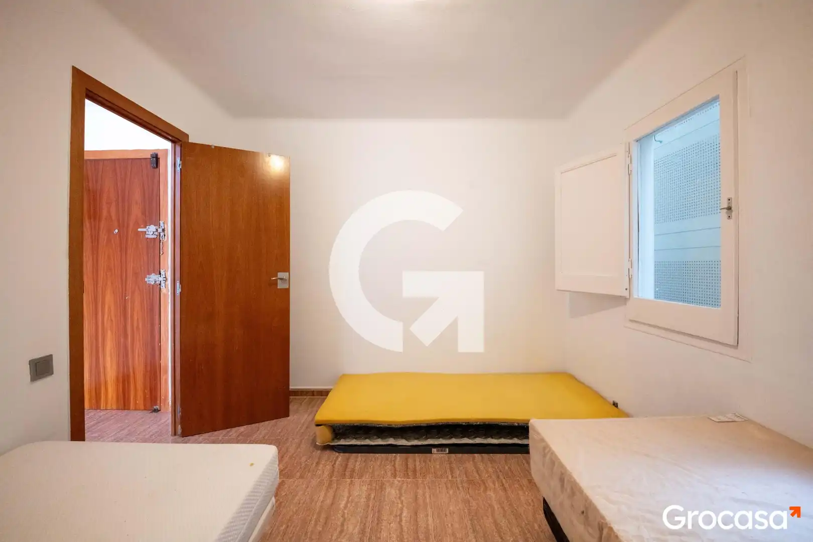 Bedroom of Flat for sale in Mataró  with Air Conditioner, Oven and TV