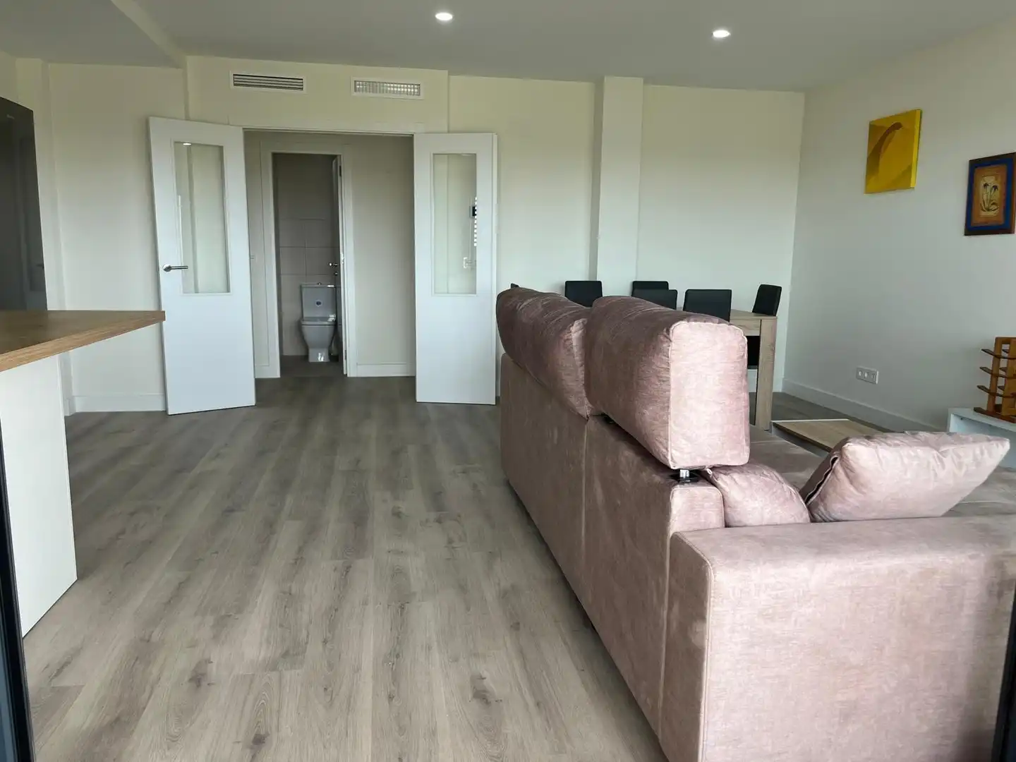 Sala d'estar de Àtic de lloguer en Almería amb Aire condicionat, Calefacció i Jardí privat