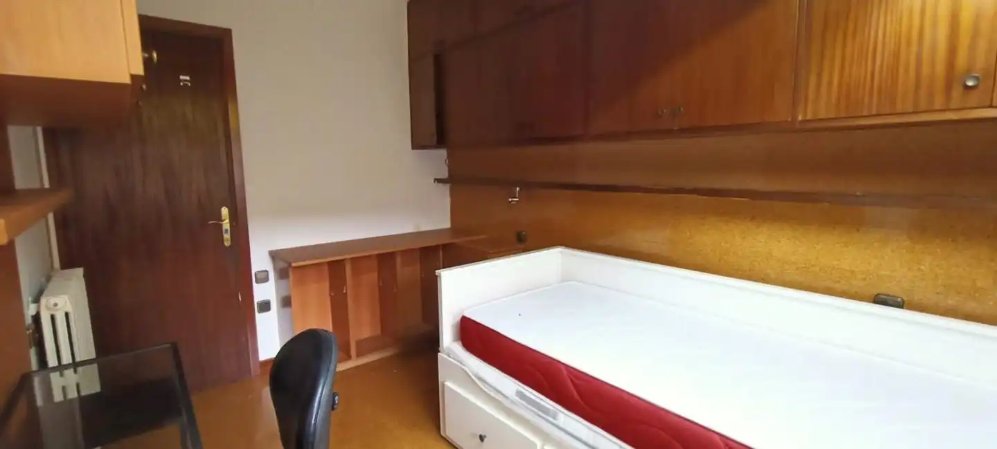 Habitación de Piso de alquiler en Terrassa con Amueblado