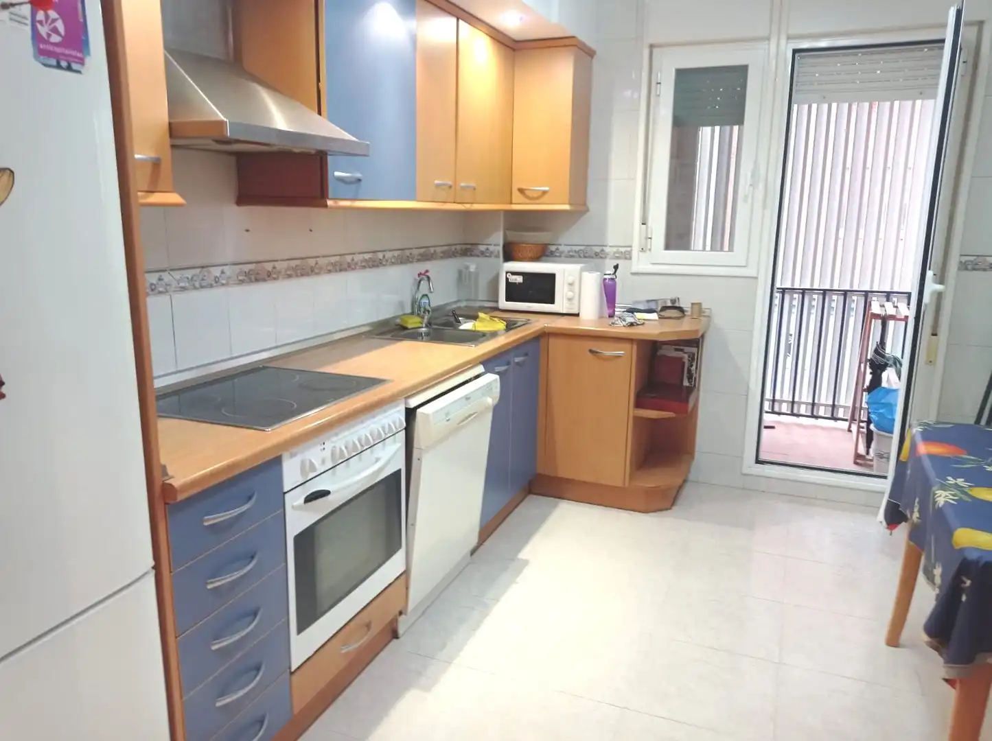 Cocina de Piso en venta en Monzón con Calefacción, Terraza y Trastero