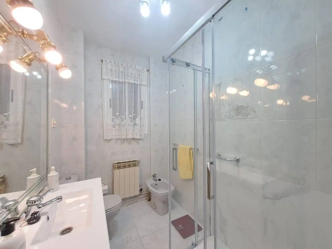 Bathroom of Flat for sale in Burgos  with Heating and Terrace