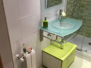 Badezimmer von Wohnung zum Verkauf in Madrid mit Klimaanlage, Heizung und Privatgarten