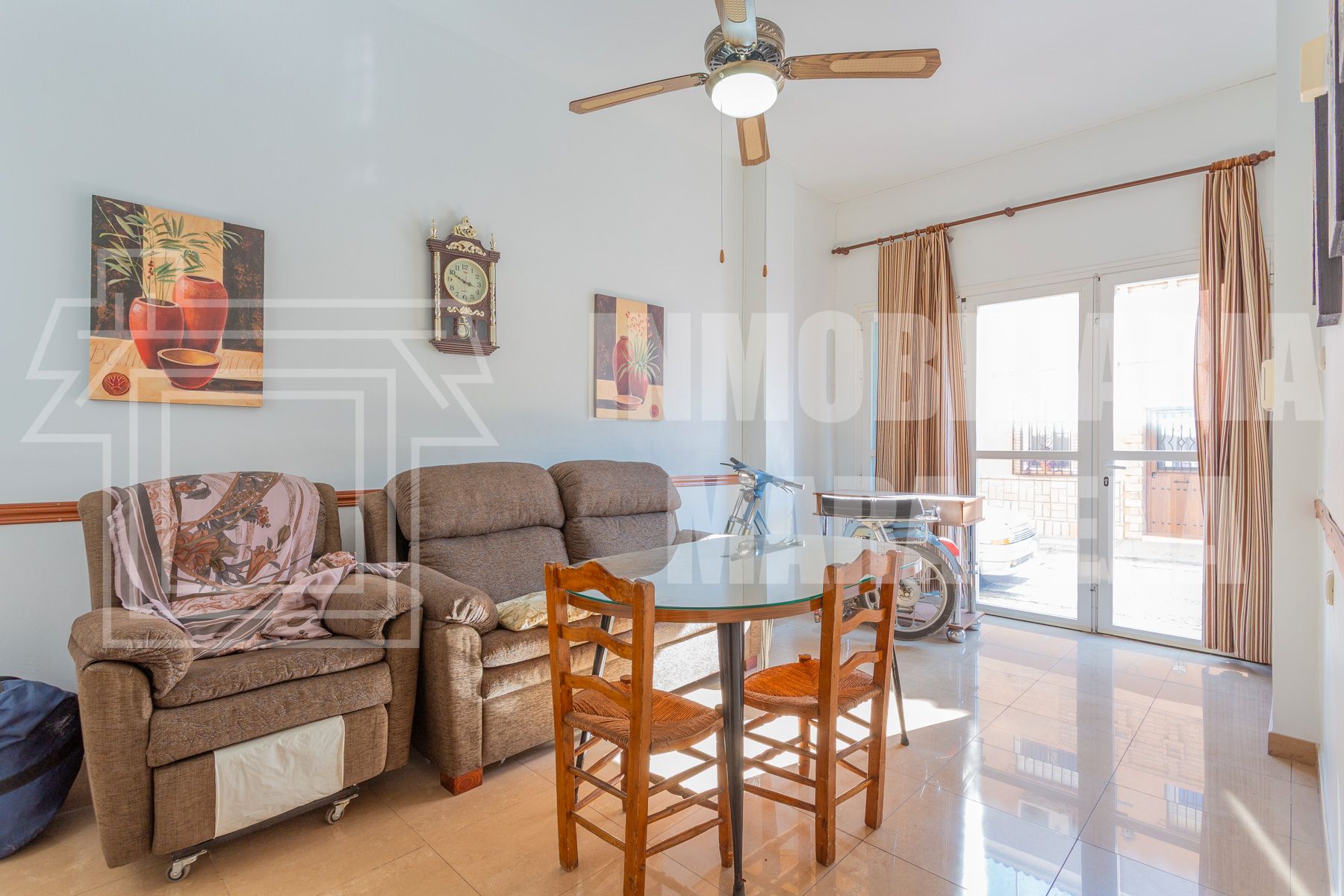 Sala d'estar de Casa o xalet en venda en  Granada Capital amb Aire condicionat, Terrassa i Forn