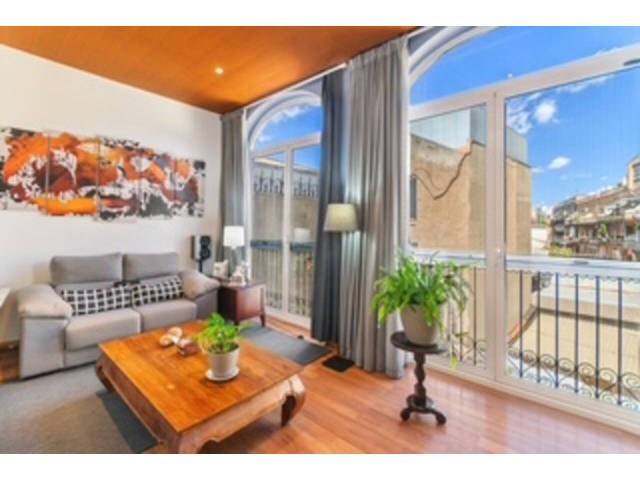Piso en Venta en Calle Josep Anselm Clavé en Barri Gòtic