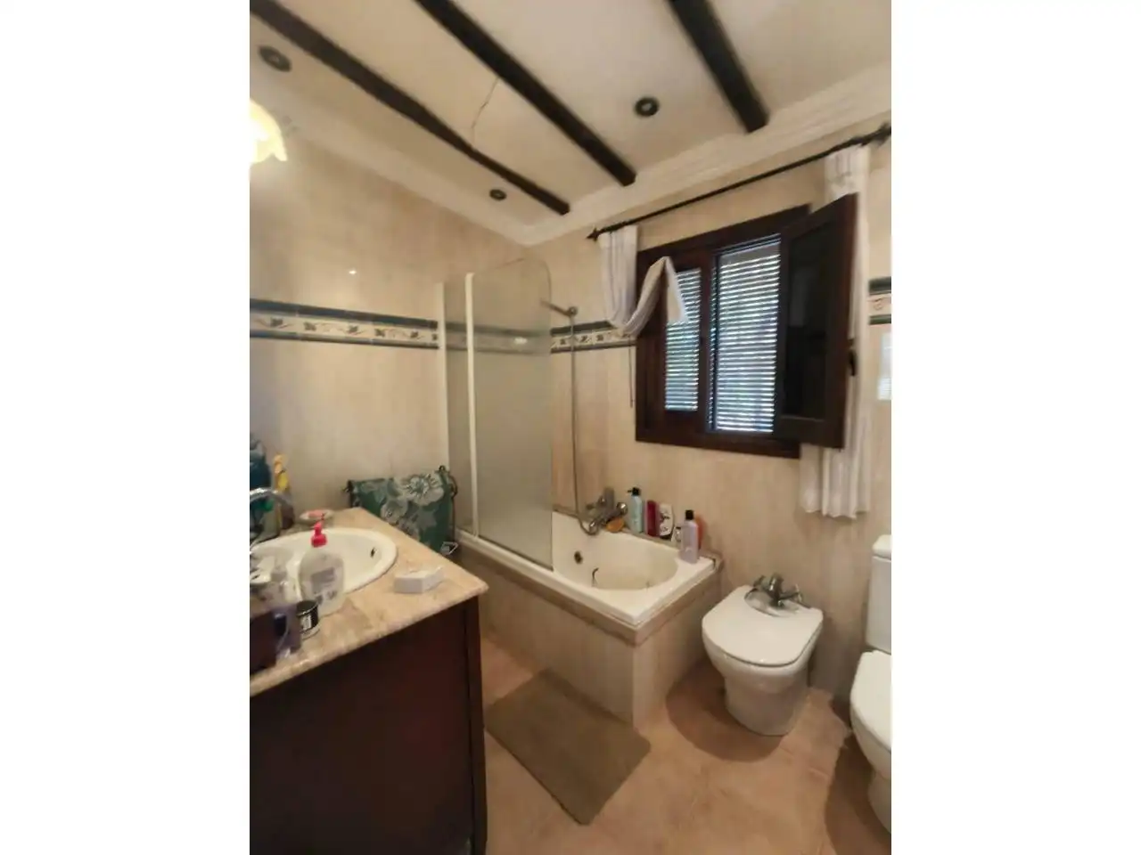 Bany de Casa o xalet en venda en Alicante / Alacant amb Jardí privat