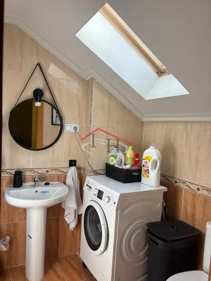 Baño de Dúplex en venta en San Andrés del Rabanedo con Calefacción, Parquet y Trastero
