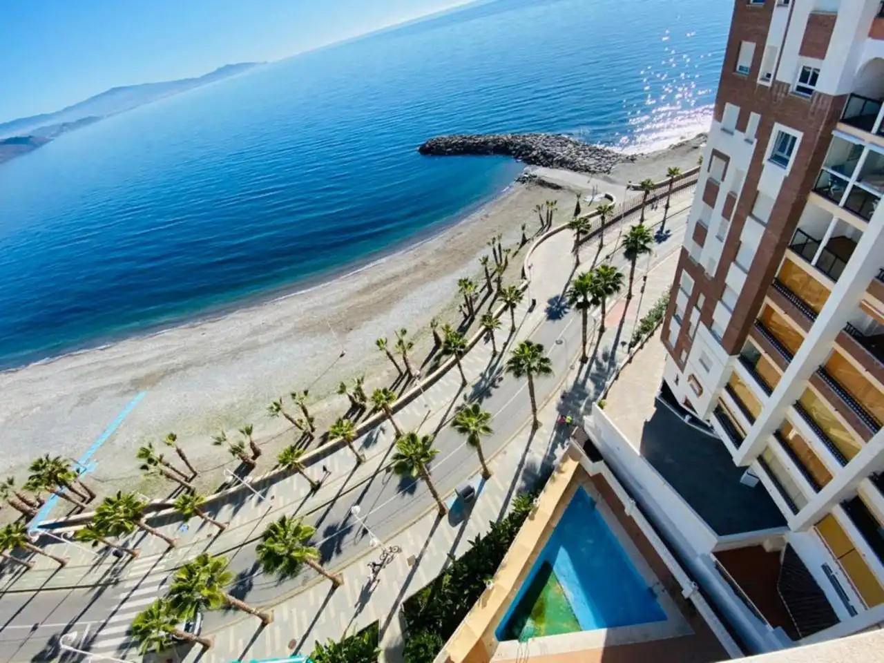 Vista exterior de Apartament en venda en Almuñécar amb Terrassa i Piscina comunitària