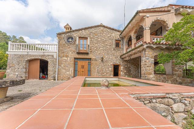 Finca rústica en Venta en Cabanelles