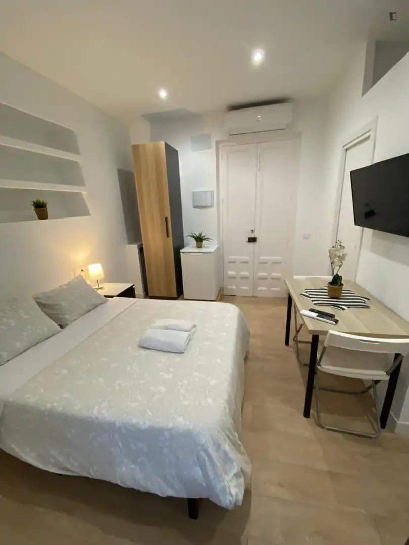 Study for rent in Gaztambide