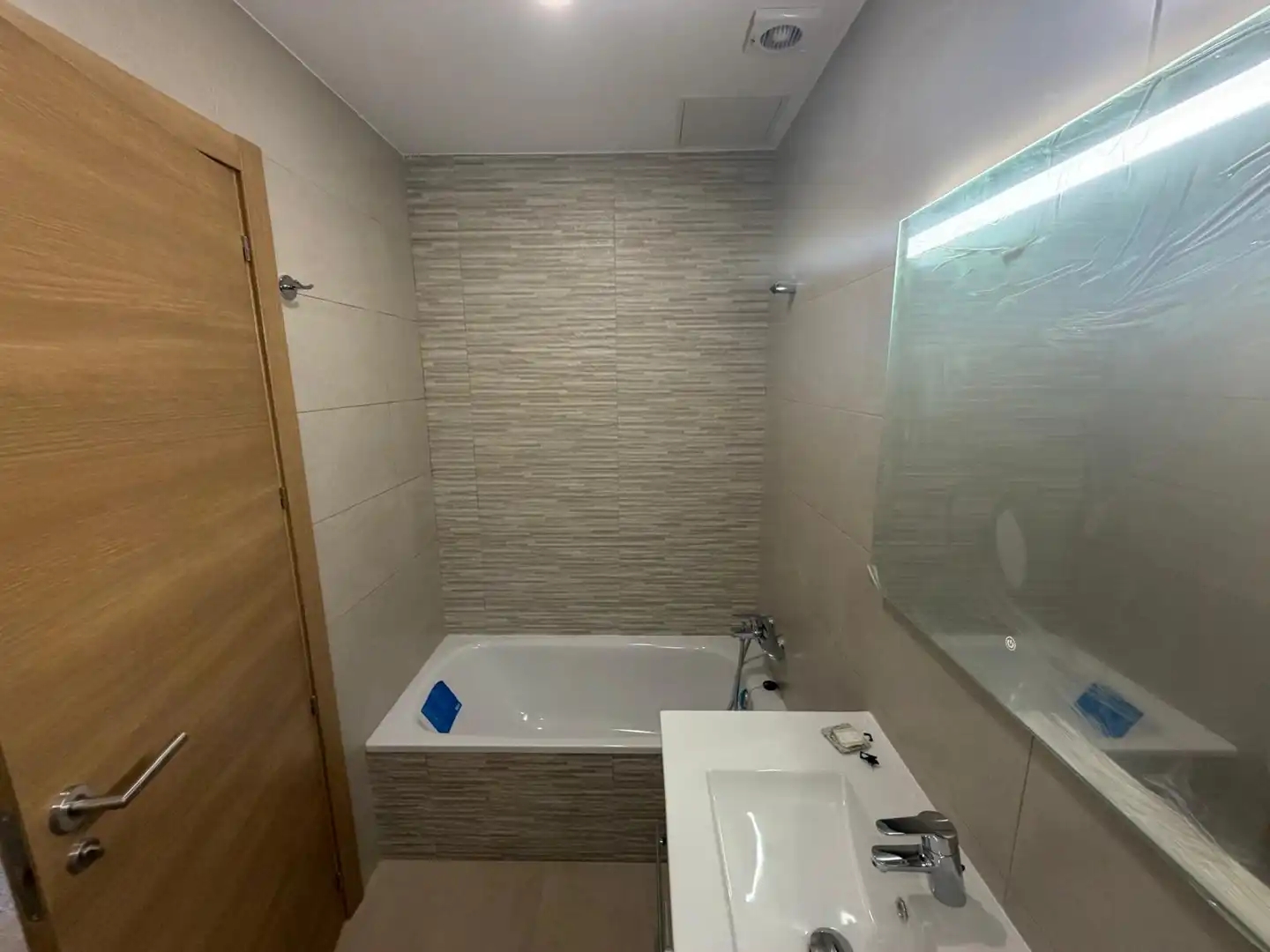 Baño de Casa o chalet de alquiler en Lugo con Calefacción, Jardín privado y Parquet