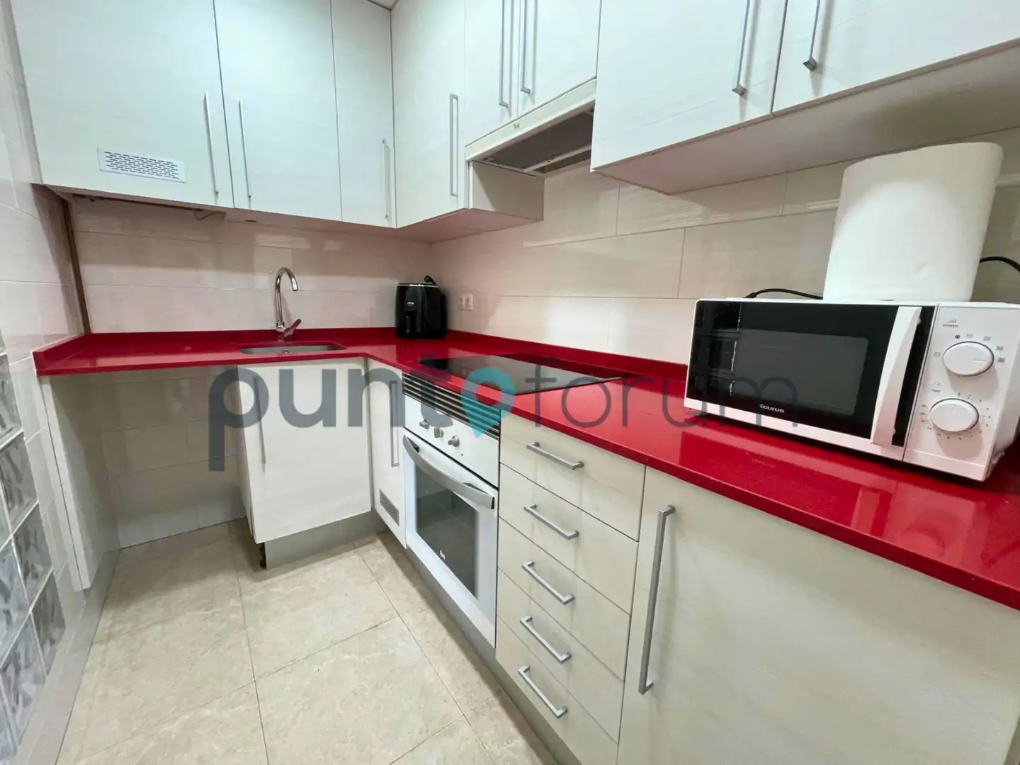 Cocina de Piso en venta en Barcelona con Calefacción, Trastero y Amueblado