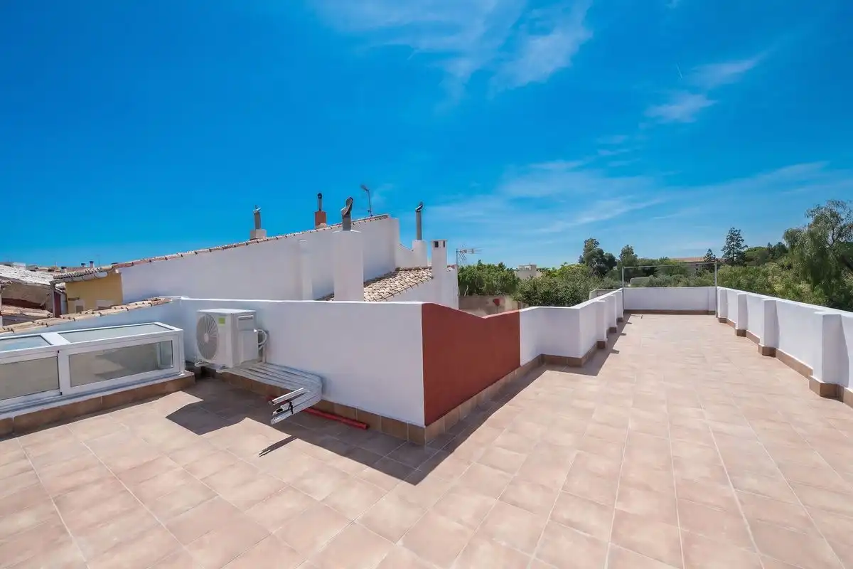 Terrasse von Einfamilien-Reihenhaus zum Verkauf in Mutxamel mit Klimaanlage, Heizung und Terrasse