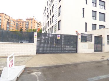 Parking for sale in Madrid - Calle Cronos