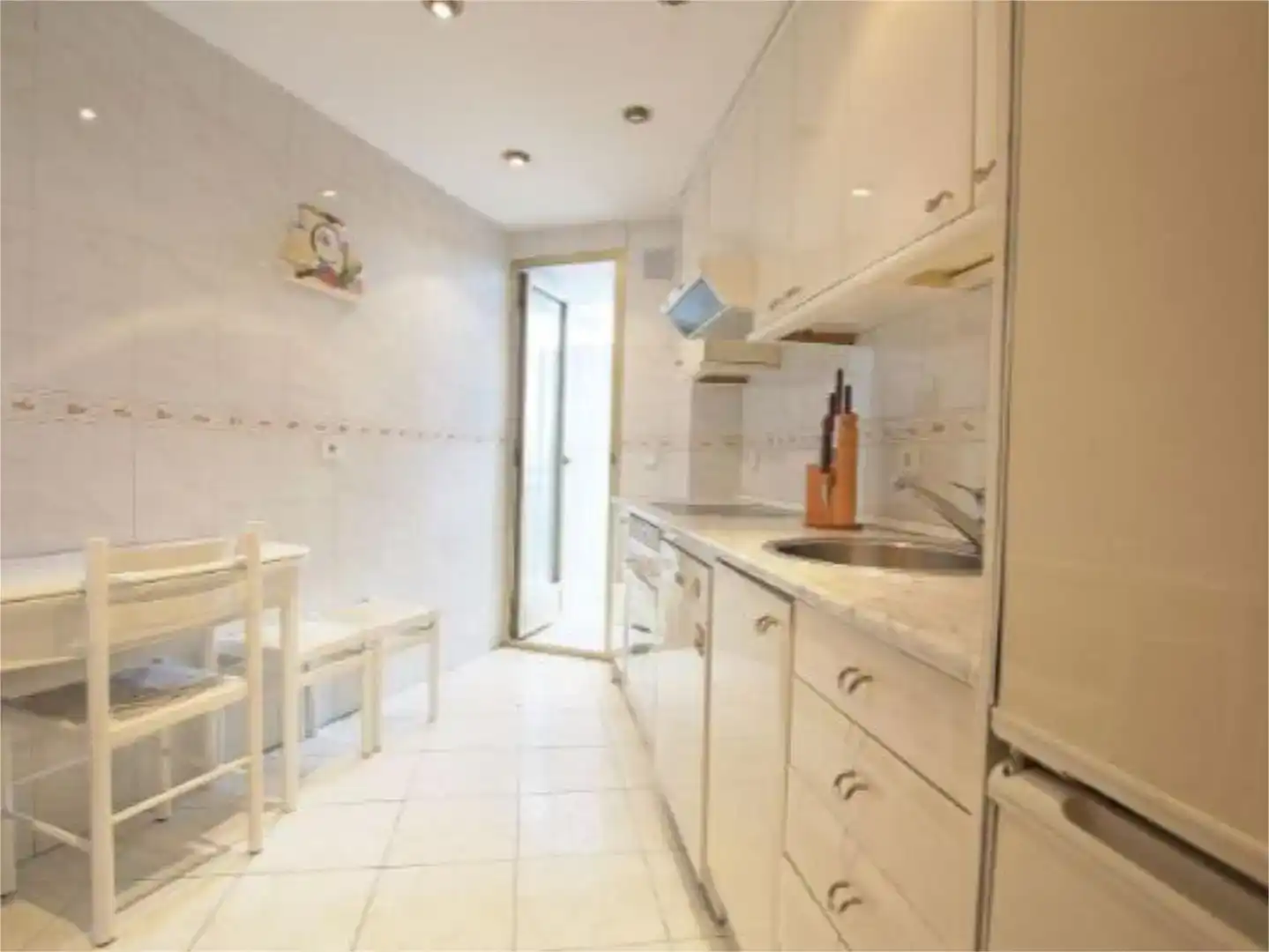 Cocina de Piso de alquiler en Madrid con Jardín privado, Parquet y Piscina