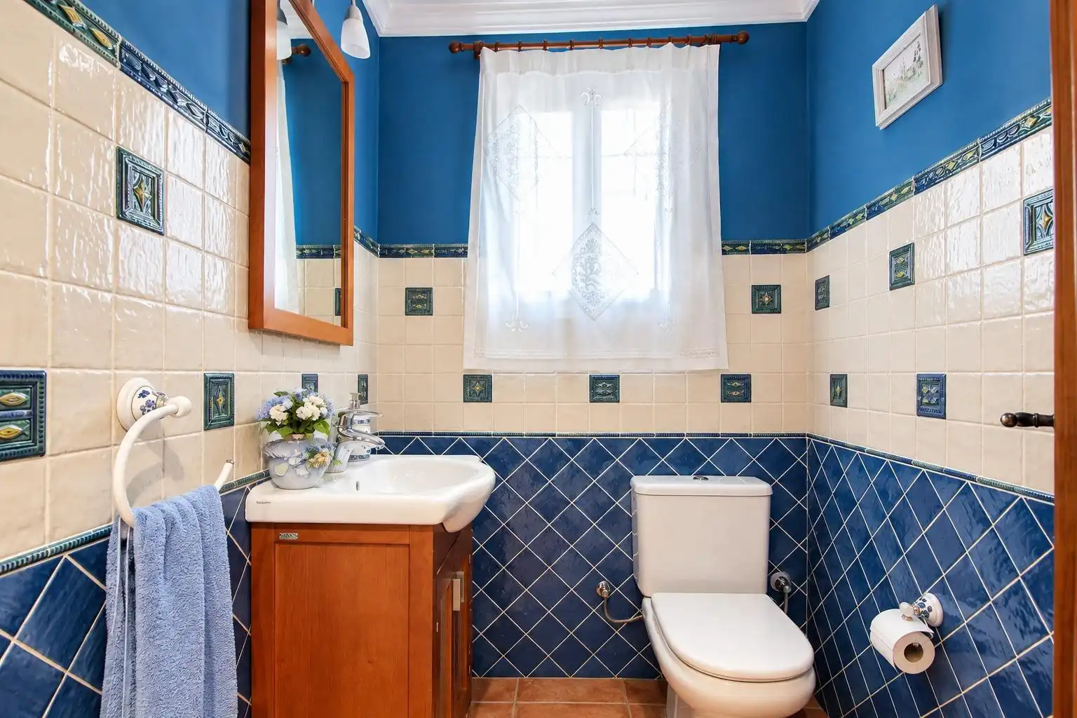 Bathroom of Houses for sale in Coín, Málaga