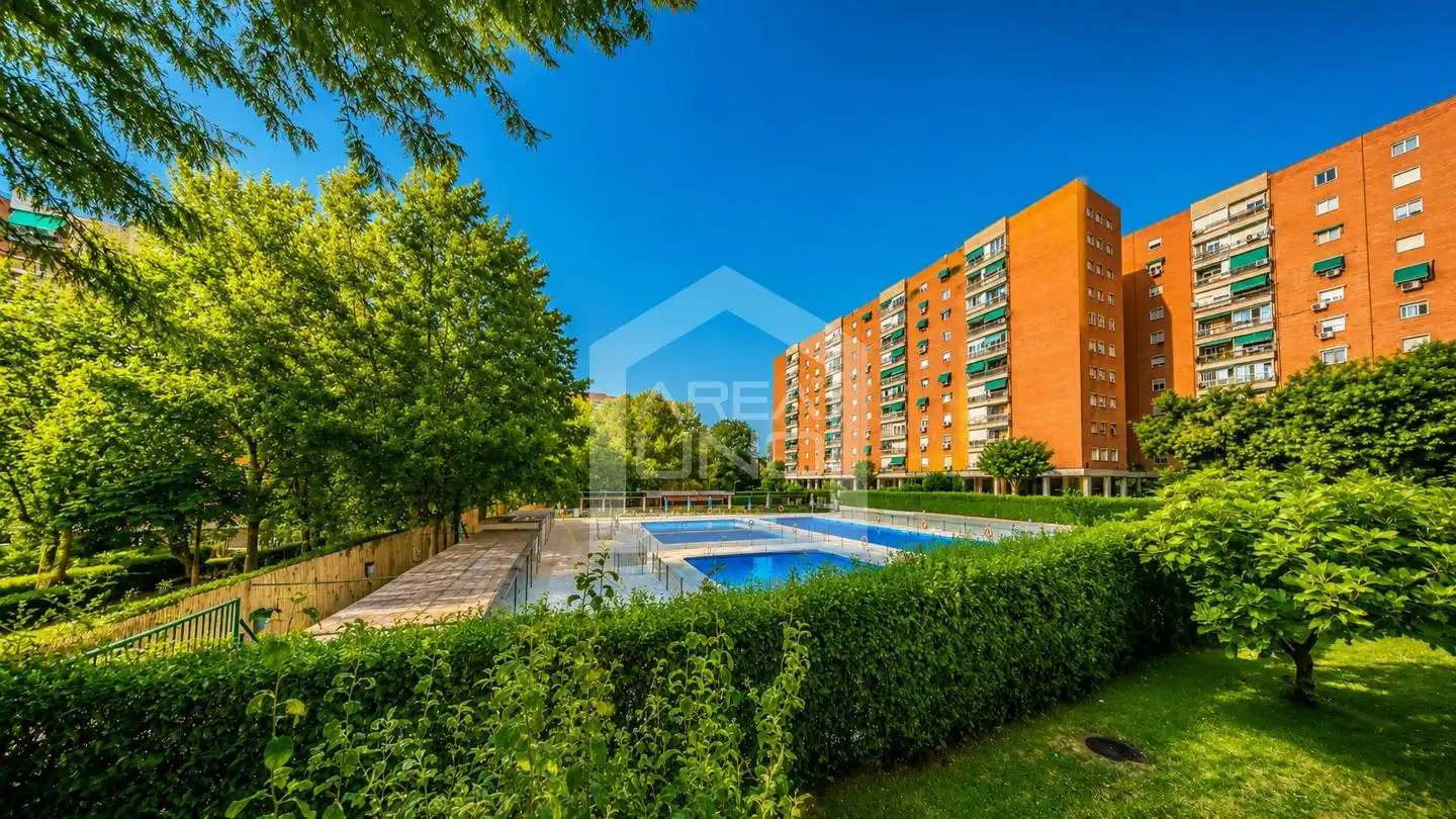 Außenansicht von Wohnung zur Miete in Alcorcón mit Heizung und Gemeinschaftspool