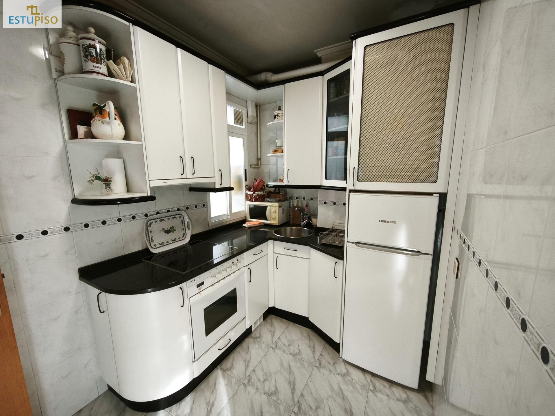 Piso en venta en Calle OLAGUIBEL, Judimendi