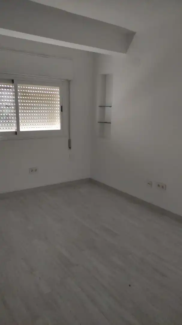 Habitación de Oficina de alquiler en Granada con Calefacción
