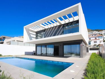 Casa con balcón en venta en La Capellanía - El Higuerón