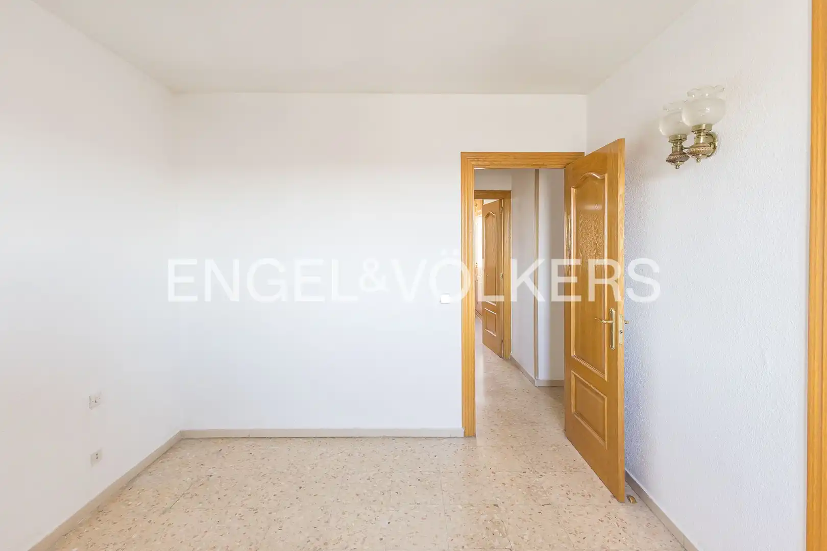 Flat for sale in Madrid  with Air Conditioner, Heating and Terrace