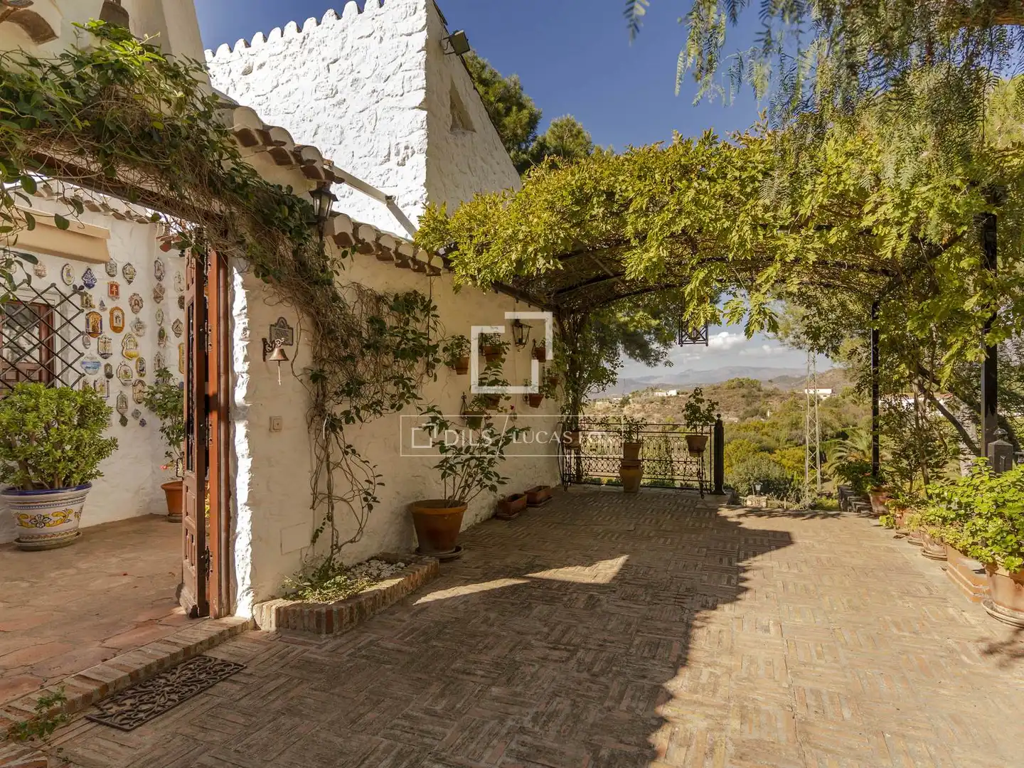 Vista exterior de Finca rústica en venda en Motril amb Aire condicionat, Calefacció i Jardí privat