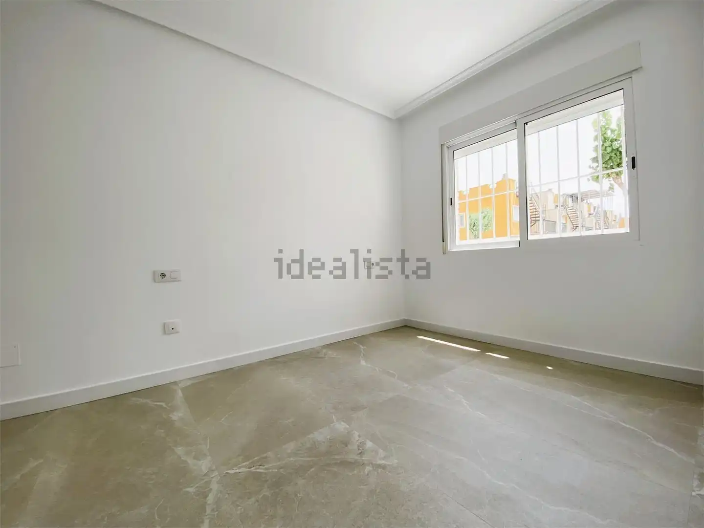 Dormitori de Casa o xalet en venda en Pilar de la Horadada amb Aire condicionat, Jardí privat i Terrassa