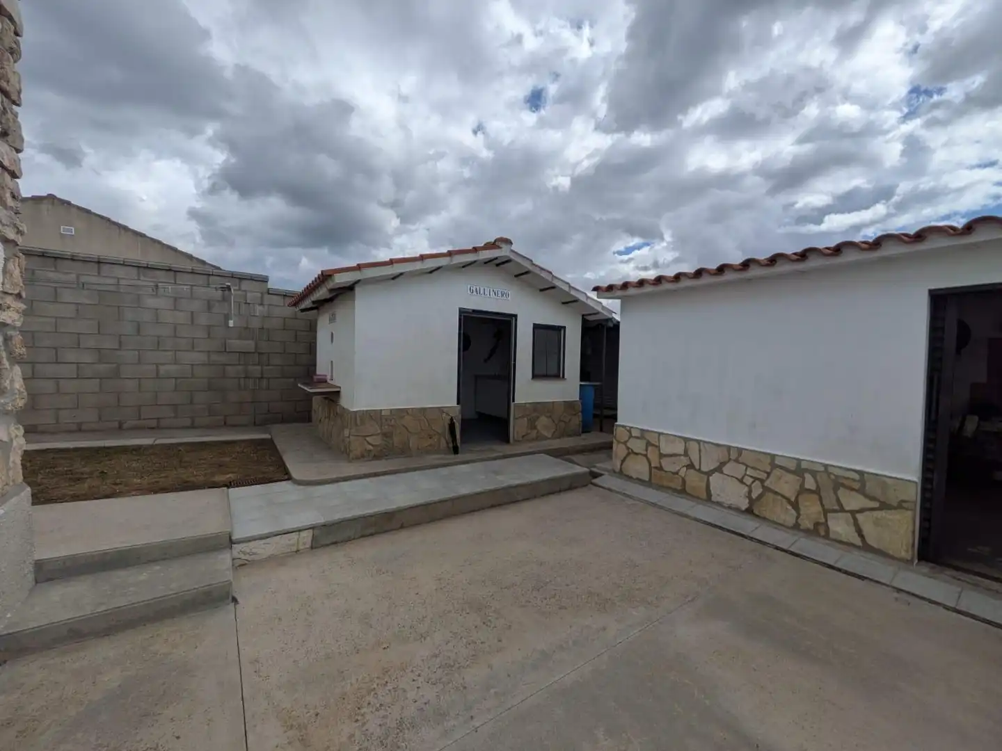 Vista exterior de Casa o xalet en venda en Pezuela de las Torres amb Calefacció, Jardí privat i Traster