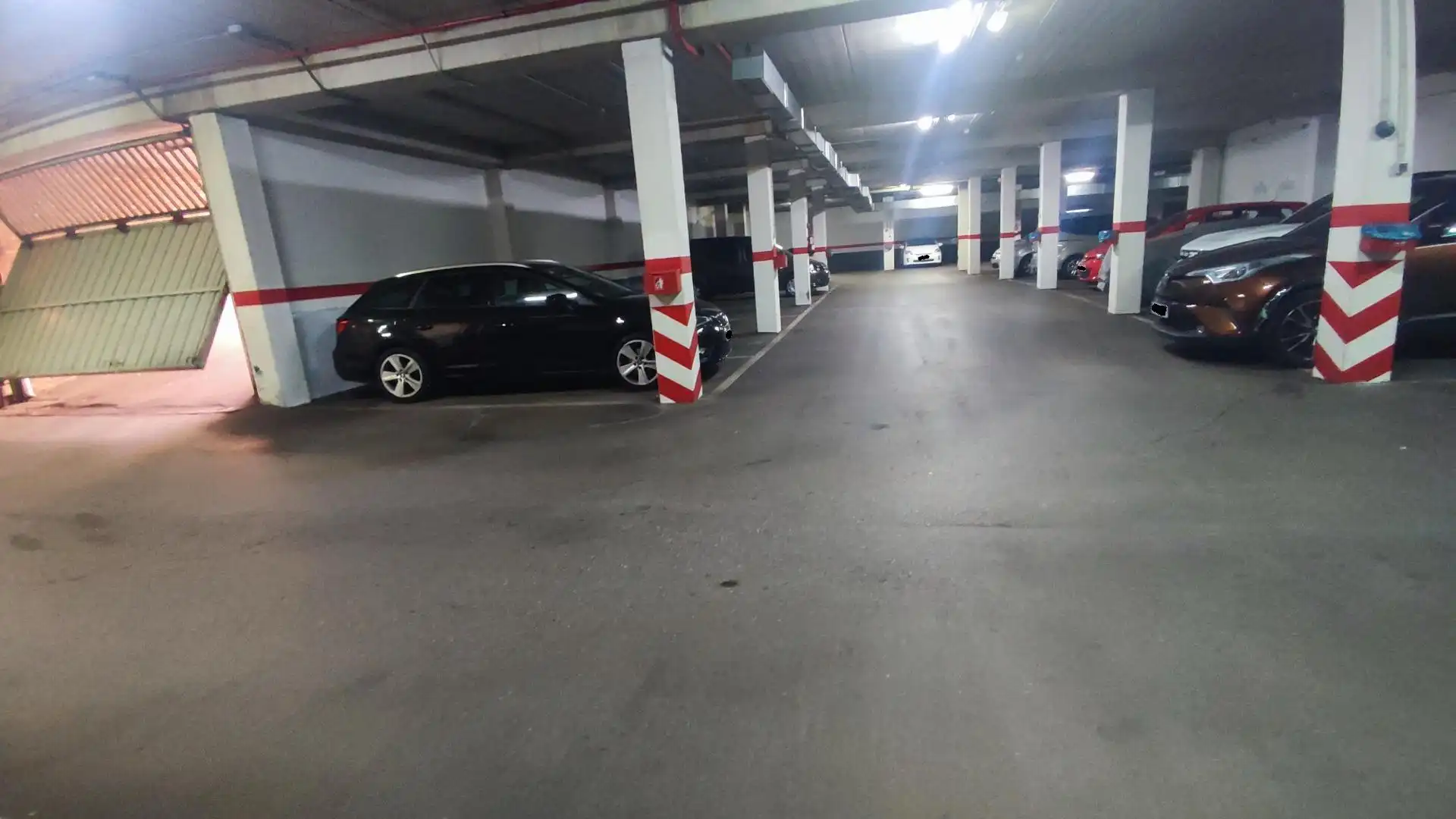 Parking de Piso en venta en Gijón  con Calefacción y Trastero
