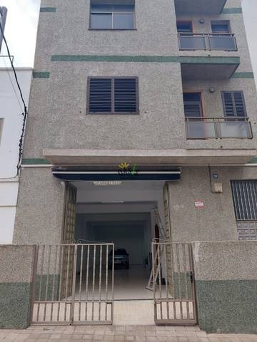 Local comercial en Alquiler en Chimisay - Las Delicias - Miramar