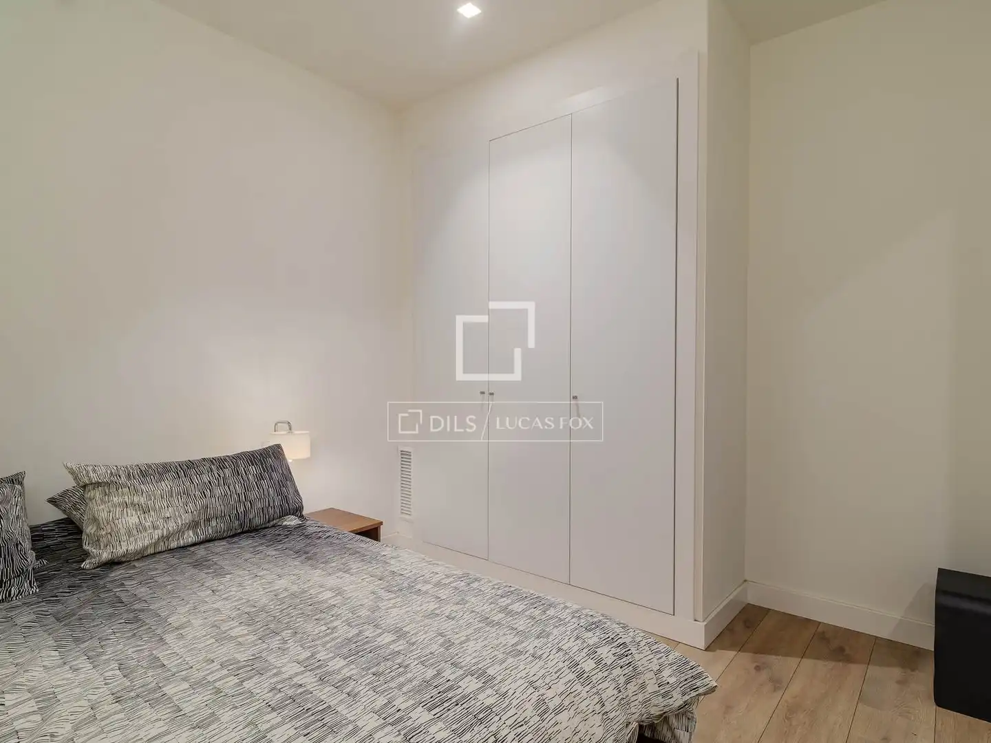 Bedroom of Flat for sale in Barcelona  with Air Conditioner, Heating and Parquet flooring