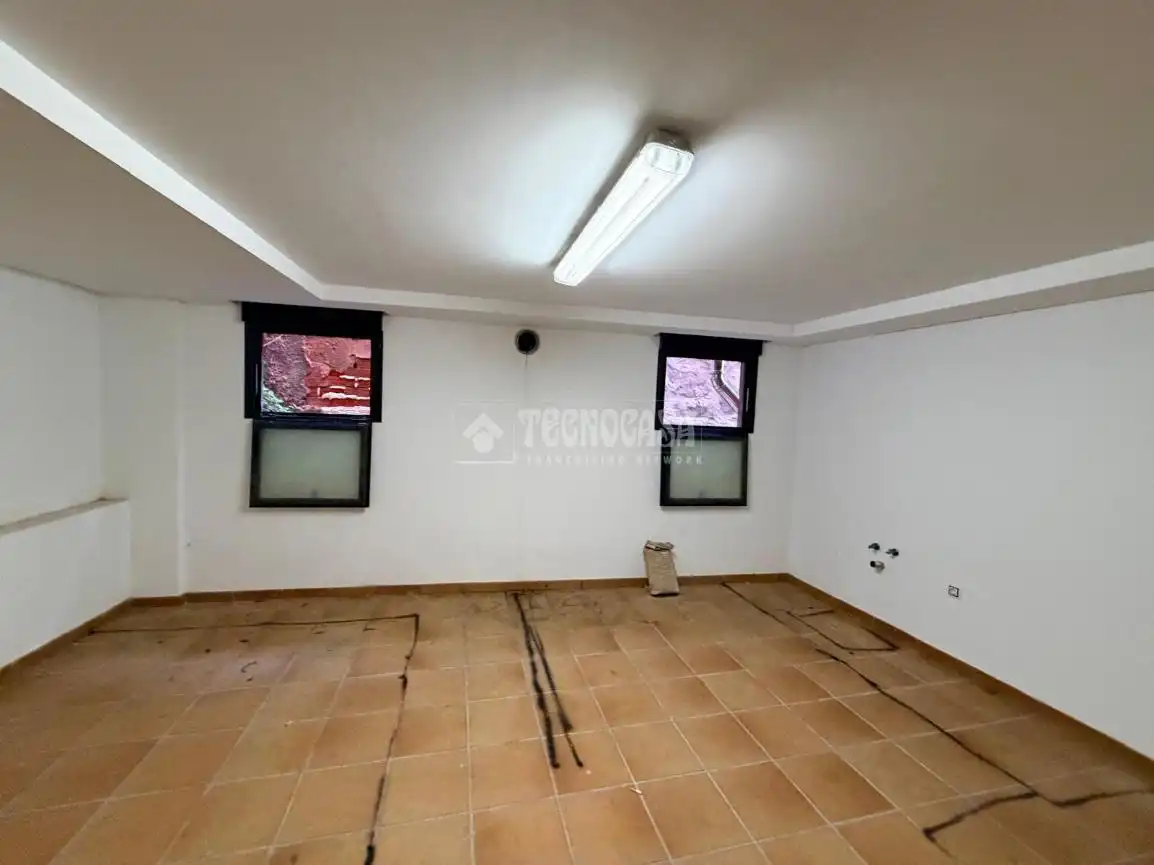 Büro zum Verkauf in Valladolid mit Heizung und Terrasse