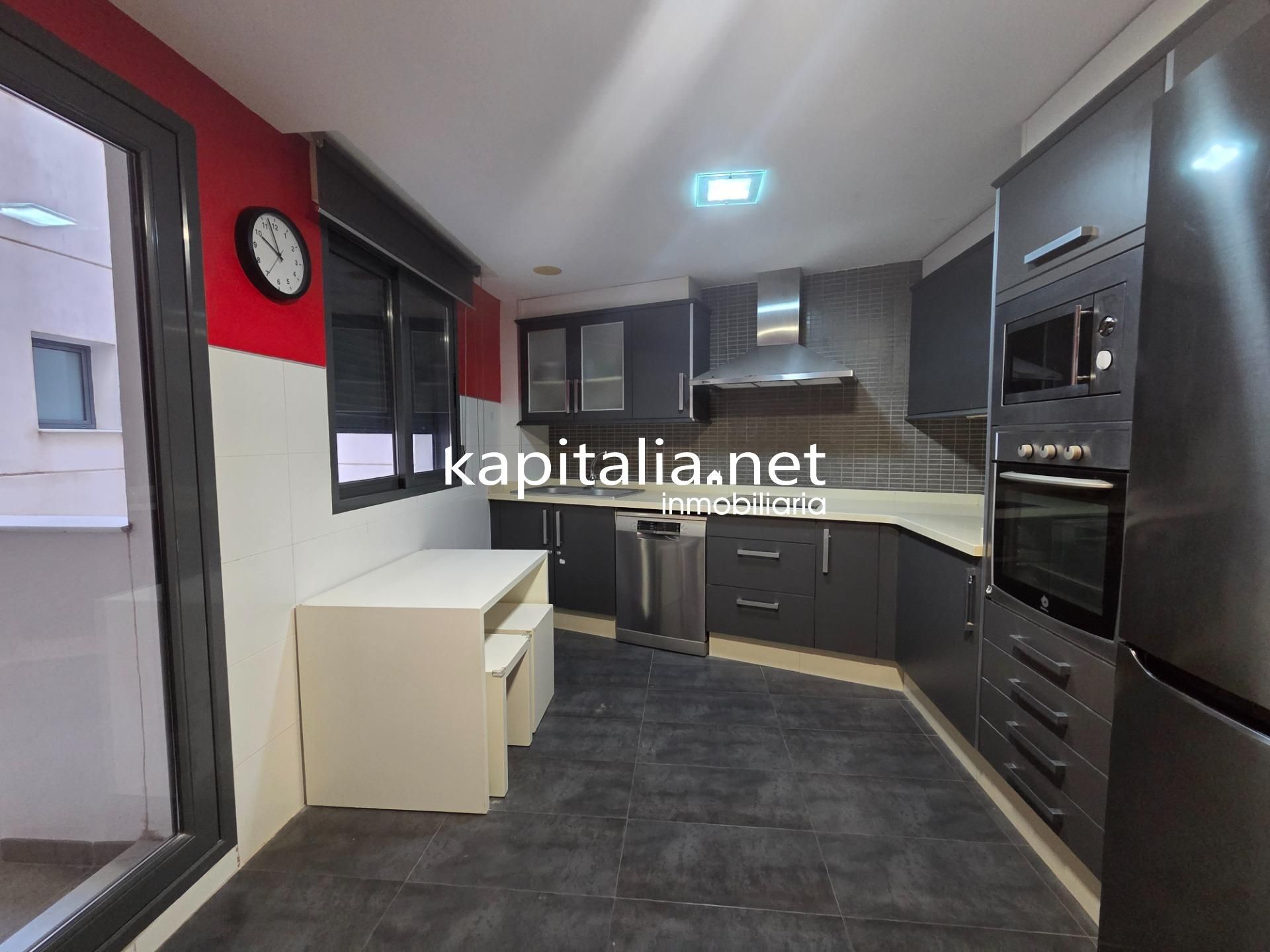 Cocina de Piso en venta en Ontinyent con Aire acondicionado, Parquet y Trastero