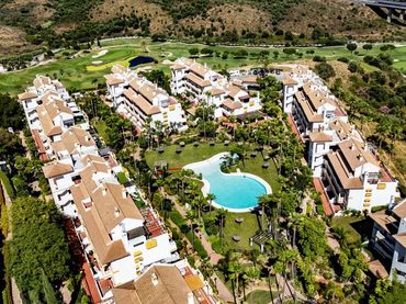 Pis amb piscina en venda a Hipódromo - Cerrado del Águila