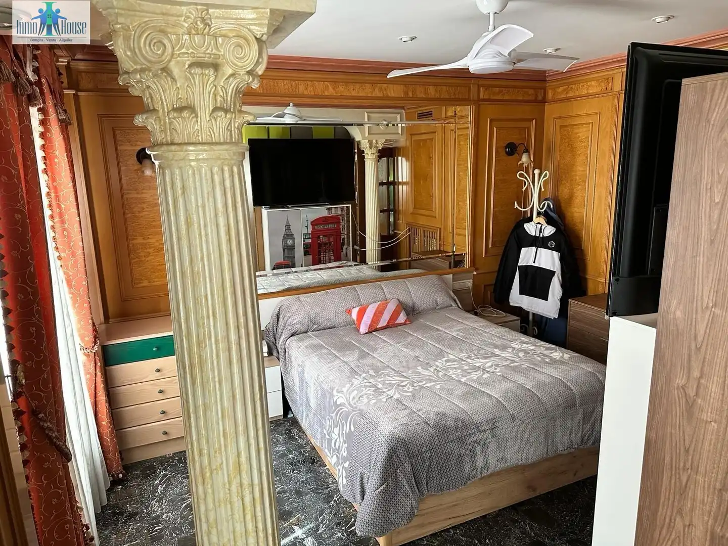 Bedroom of Attic for sale in Almansa  with Air Conditioner, Private garden and Terrace