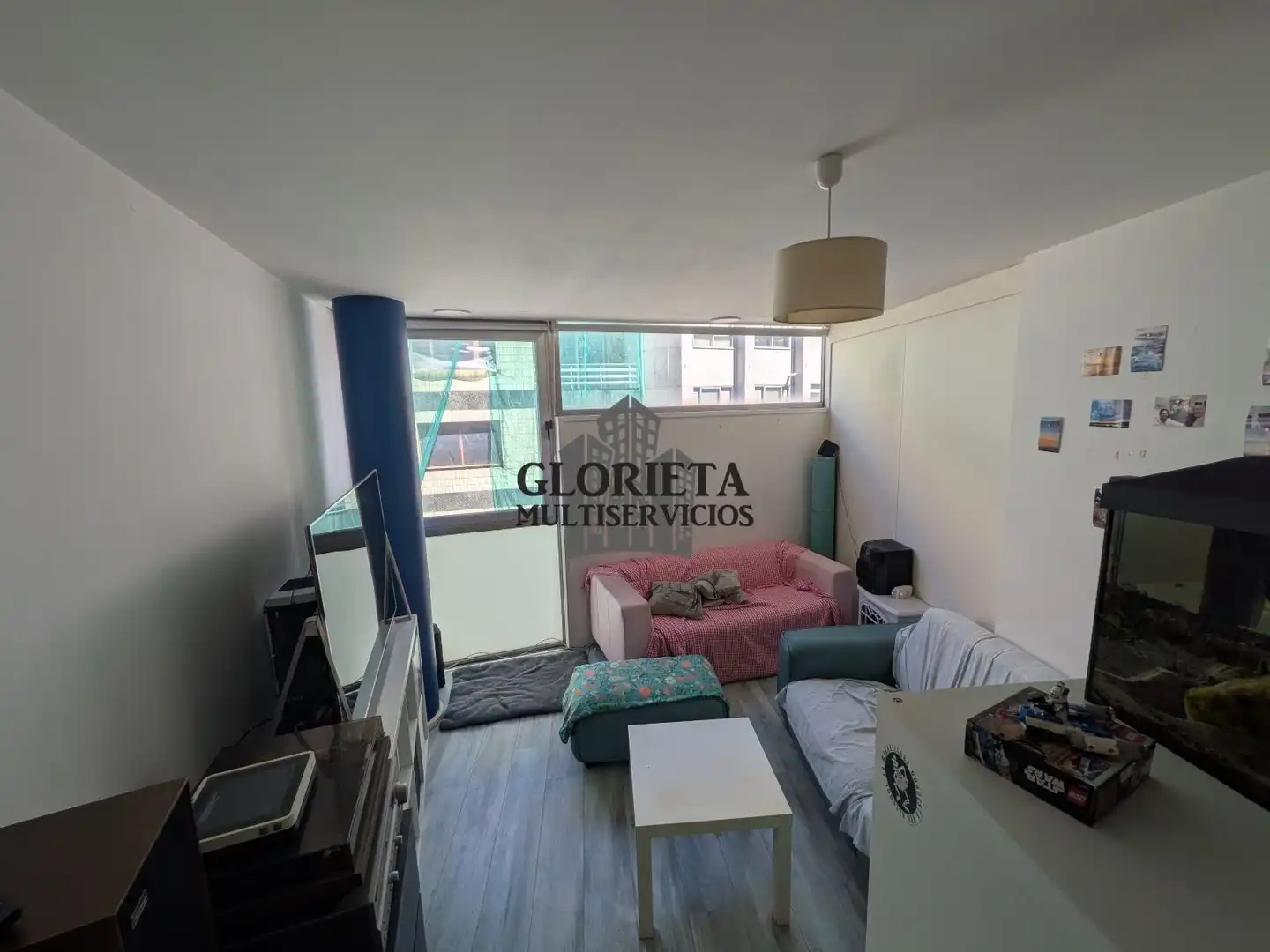 Sala de estar de Piso en venta en Vigo  con Calefacción, Trastero y Amueblado