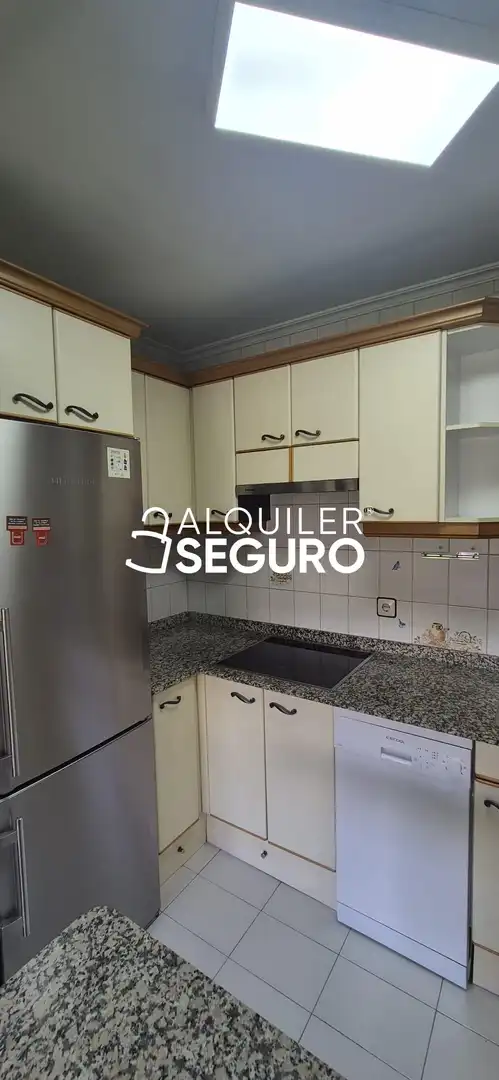 Cocina de Loft de alquiler en Oviedo  con Amueblado