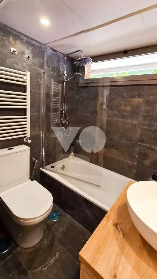 Baño de Piso de alquiler en Madrid con Aire acondicionado, Calefacción y Trastero