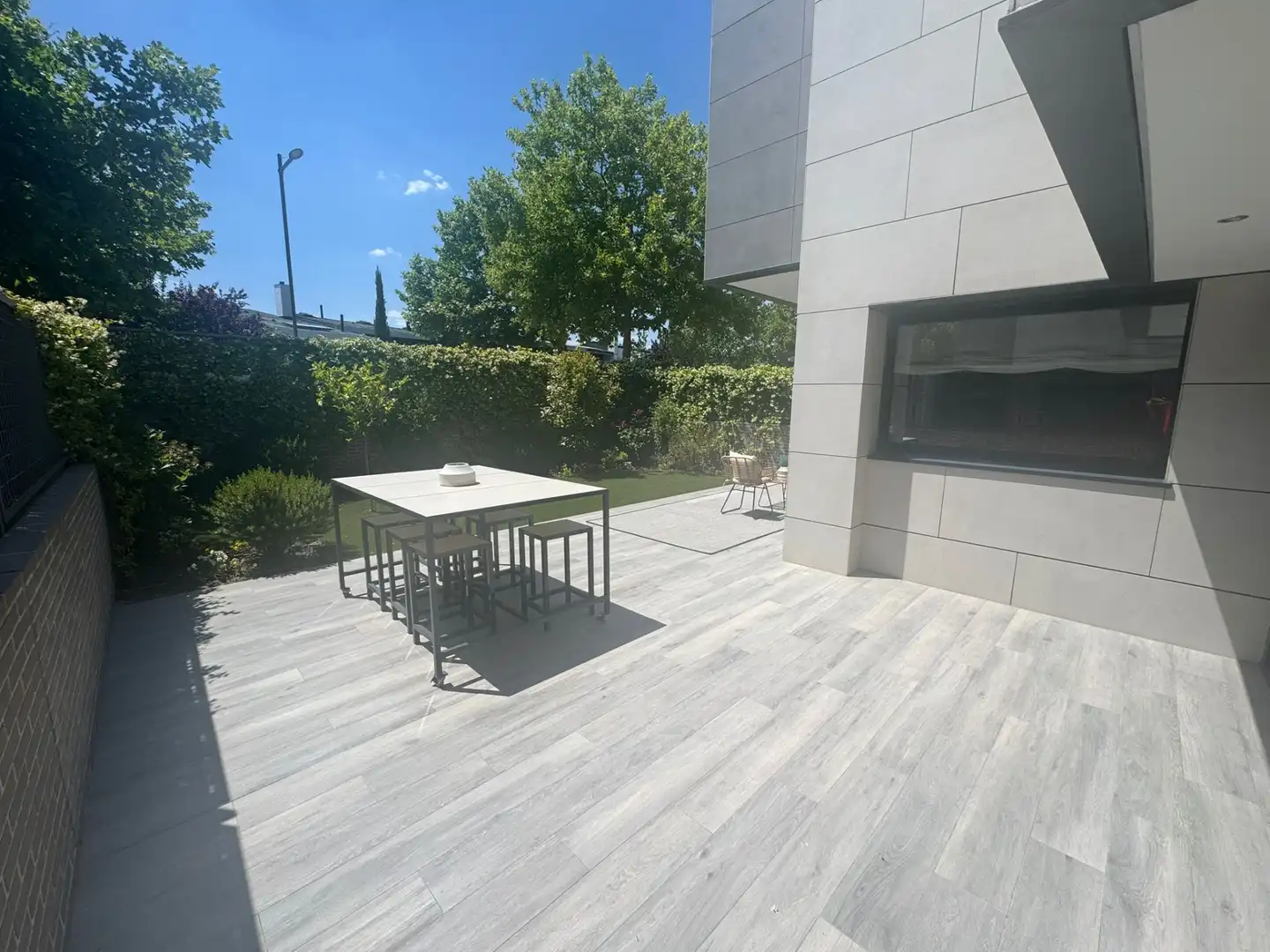 Terrassa de Casa adosada en venda en Boadilla del Monte amb Calefacció, Jardí privat i Terrassa